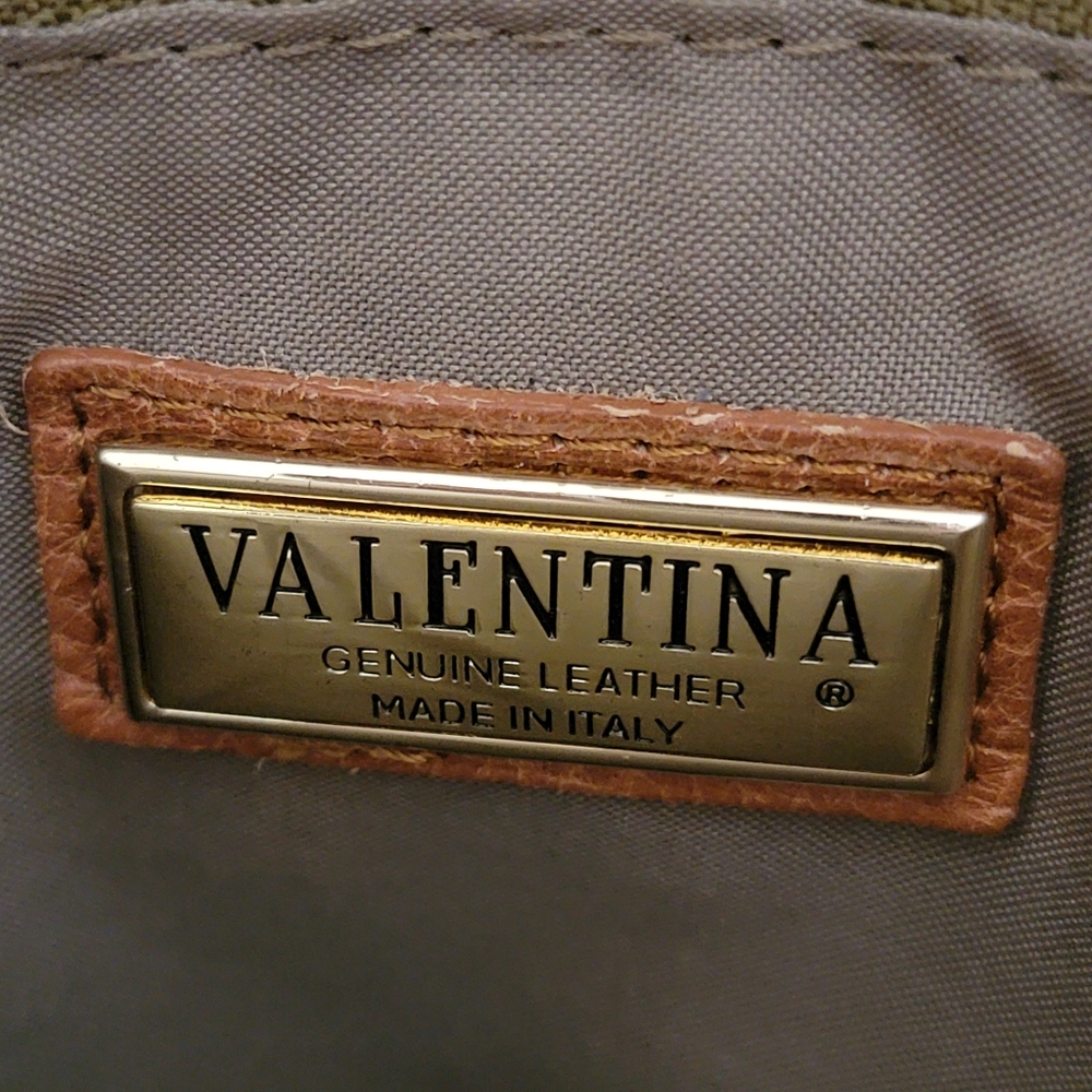 VINTAGE VALENTINA  Black Leather Shoulder/Crossbody Bag with Chain Handle - Picture 8 of 14